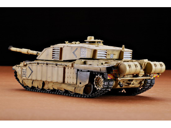 Trumpeter British Challenger 2 MBT (OP.Telic) Iraq 2003 1/35